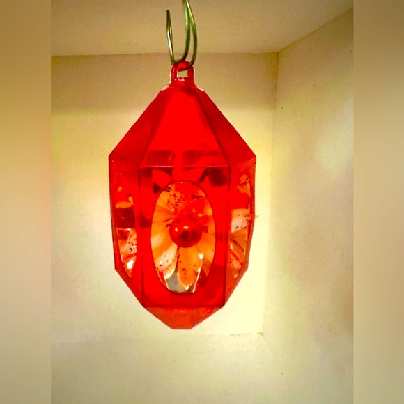 Vintage 1960’s Jewel Brite HEXAGON DIORAMA ORNAMENTS Reflective Glitter Set of 2 - Picture 2 of 4